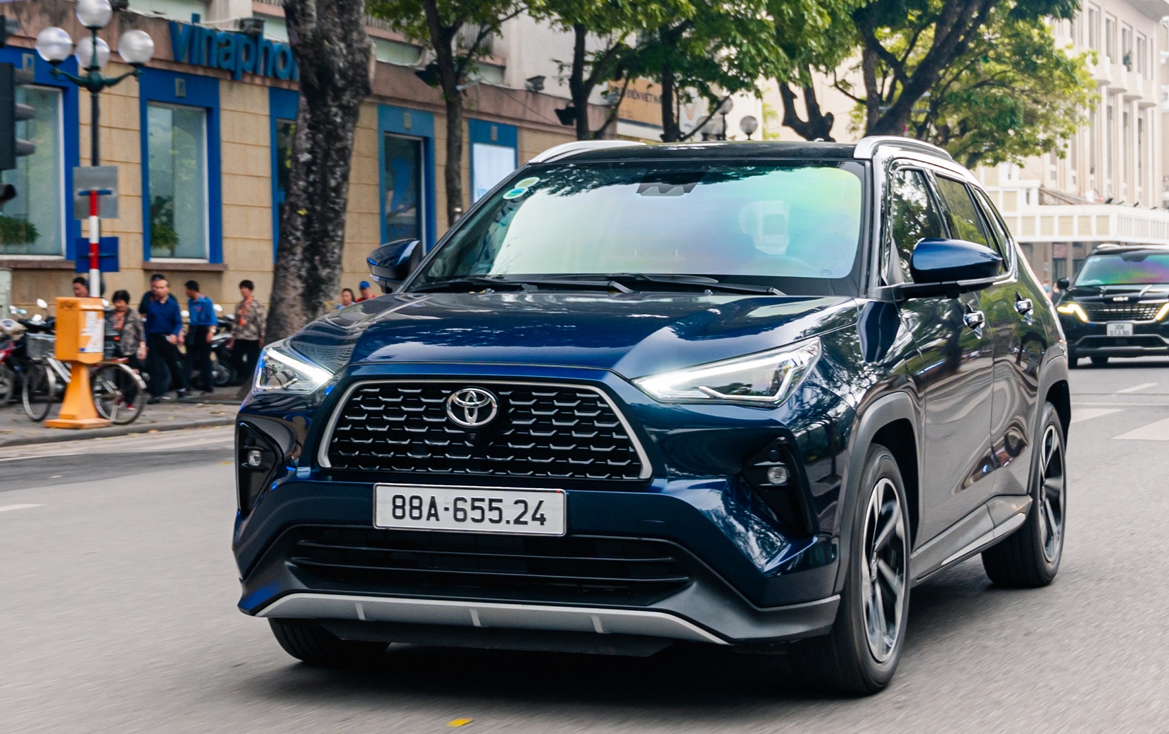 Yaris Cross tiếp tục gia tăng doanh số vượt các đối thủ để giữ chuỗi TOP đầu bán chạy phân khúc
