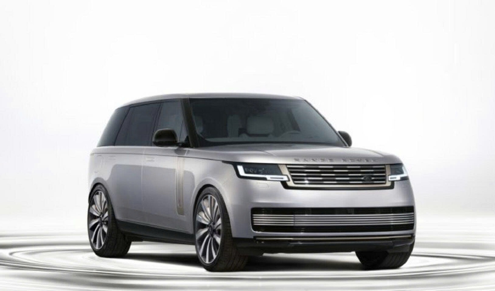 Chi tiết Range Rover SV Ultra: SUV hạng sang sở hữu sàn xe rung theo nhạc