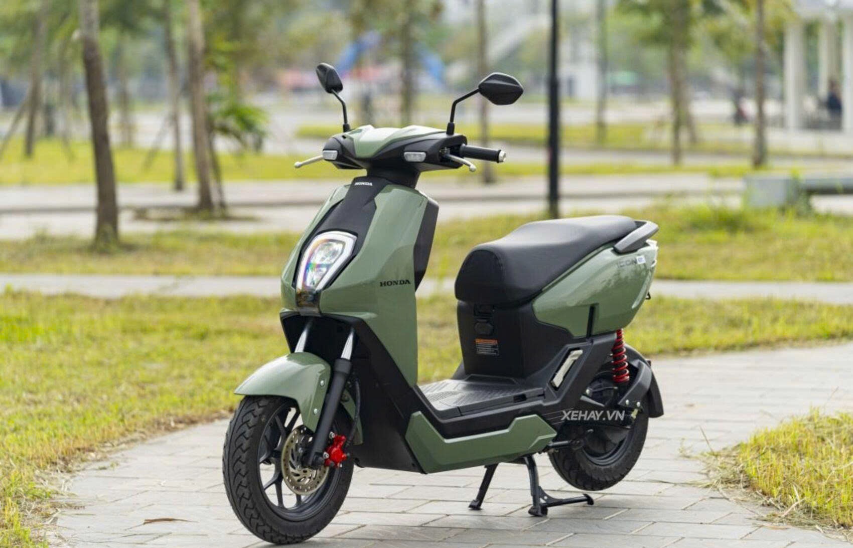 Khách hàng mua Honda ICON e: được ưu đãi 5 triệu đồng và trả góp lãi suất thấp từ 0.55%/tháng