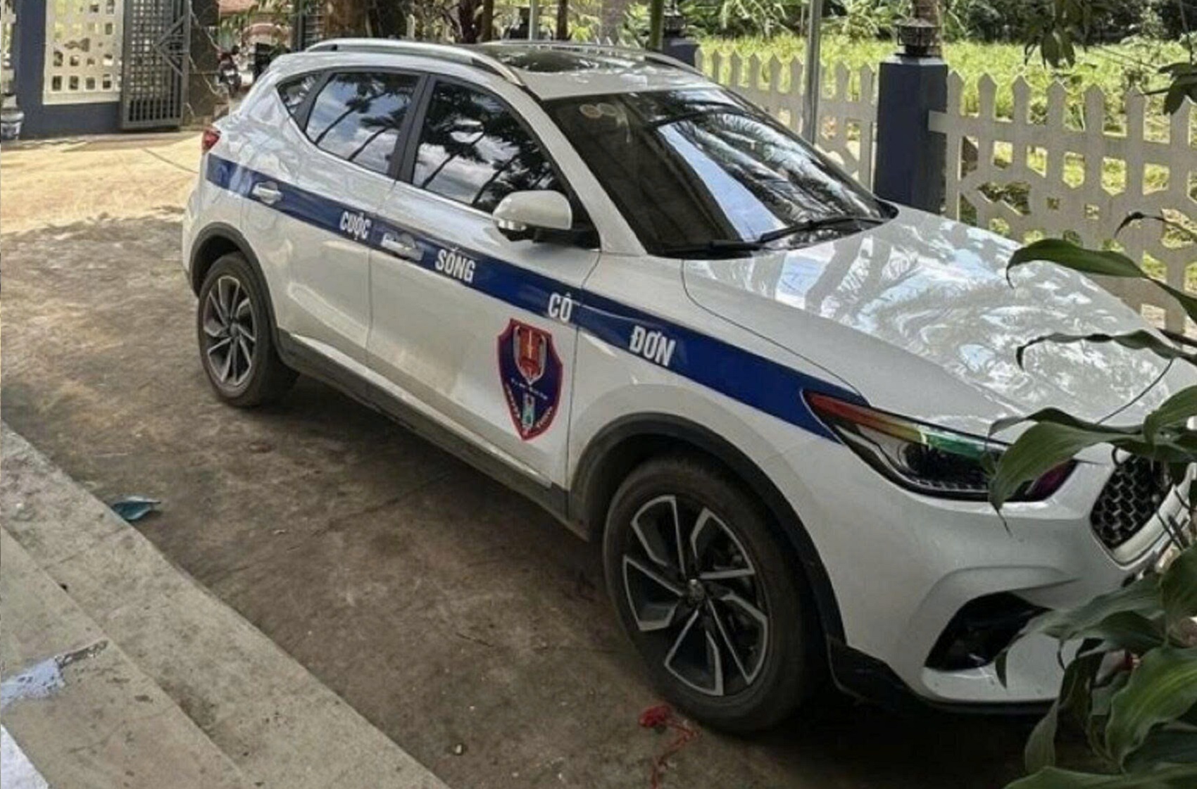 Lỗi độ đèn, dán decal giống xe cảnh sát bị phạt như thế nào