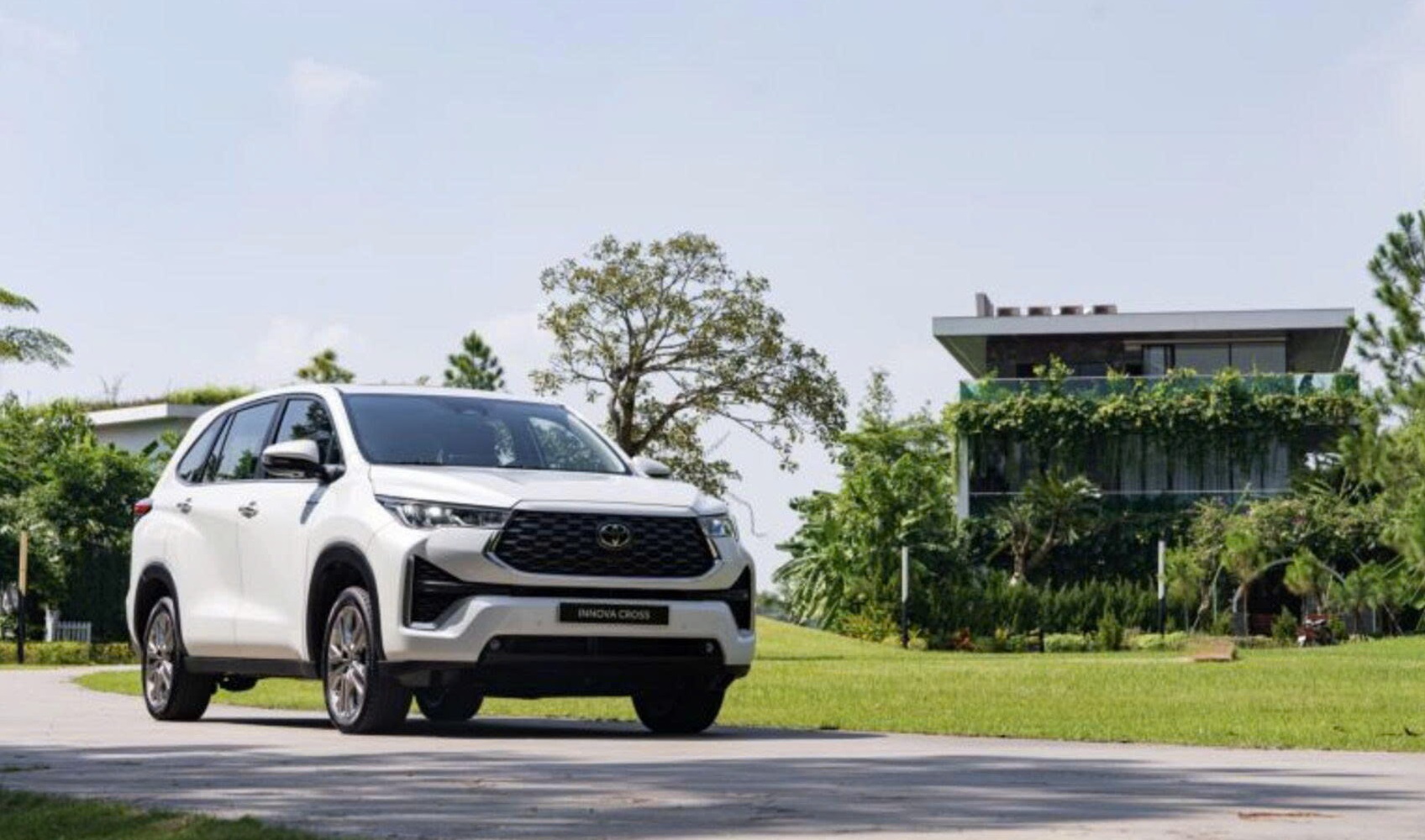 Loạt xe 7 chỗ được chú ý khi quy định về thiết bị an toàn cho trẻ em sắp có hiệu lực