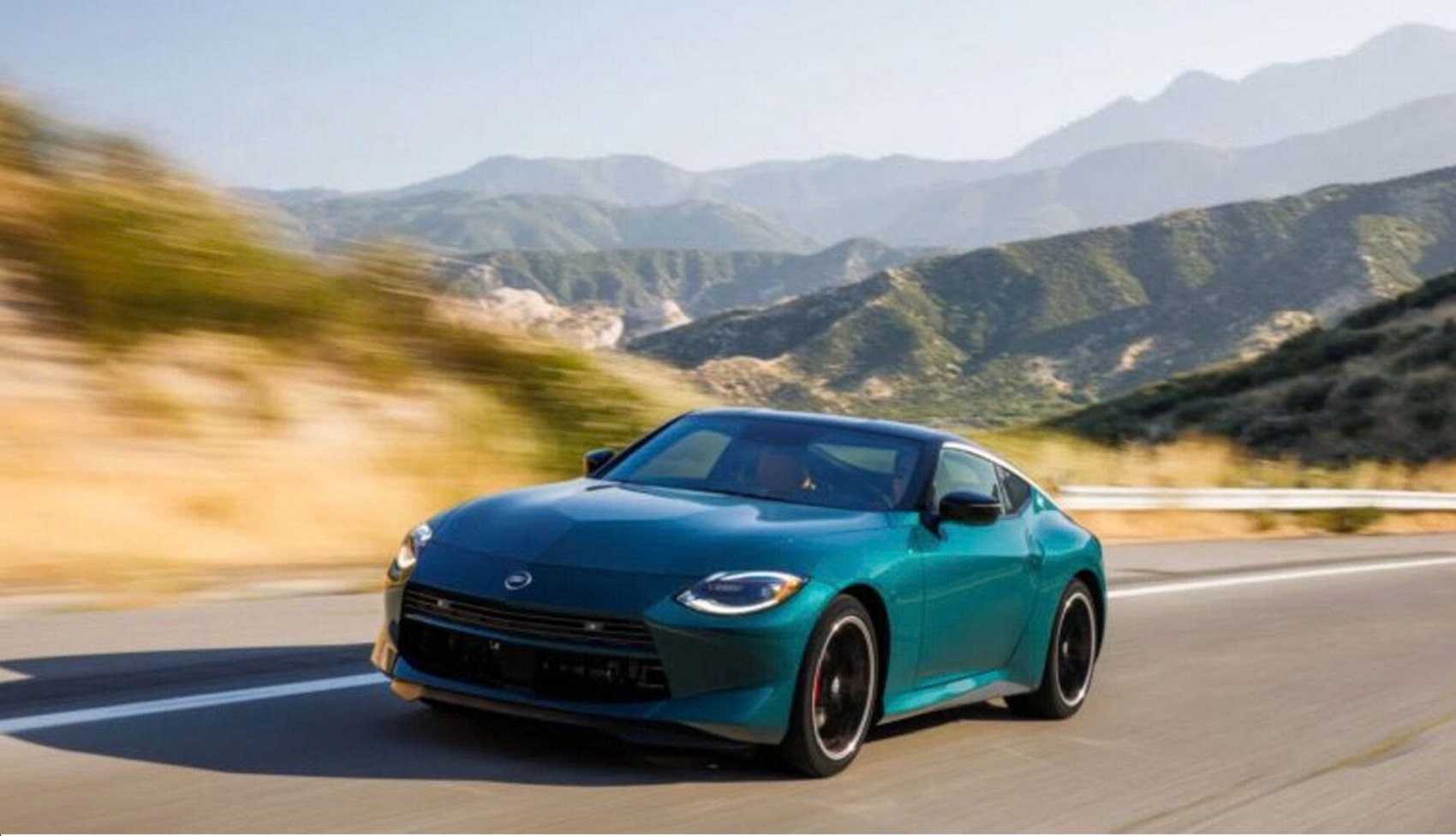 Nissan Z có bản nâng cấp mới: Giá bán tăng gần 40 triệu đồng, bản Nismo lần đầu được trang bị hộp số sàn