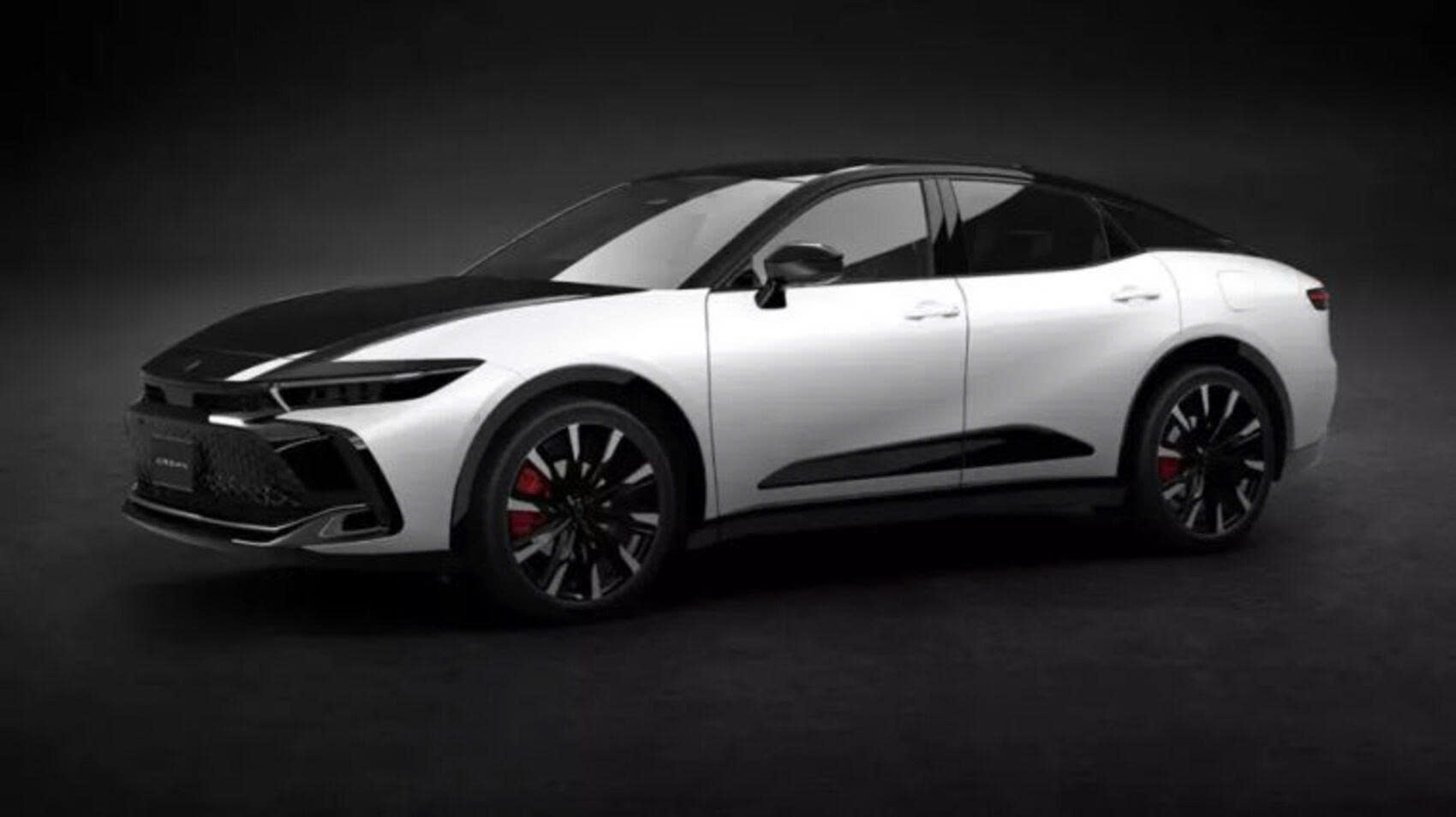 Toyota Crown Crossover 2027 lộ diện trước giờ G: nâng cấp hybrid và bổ sung nhiều trang bị mới