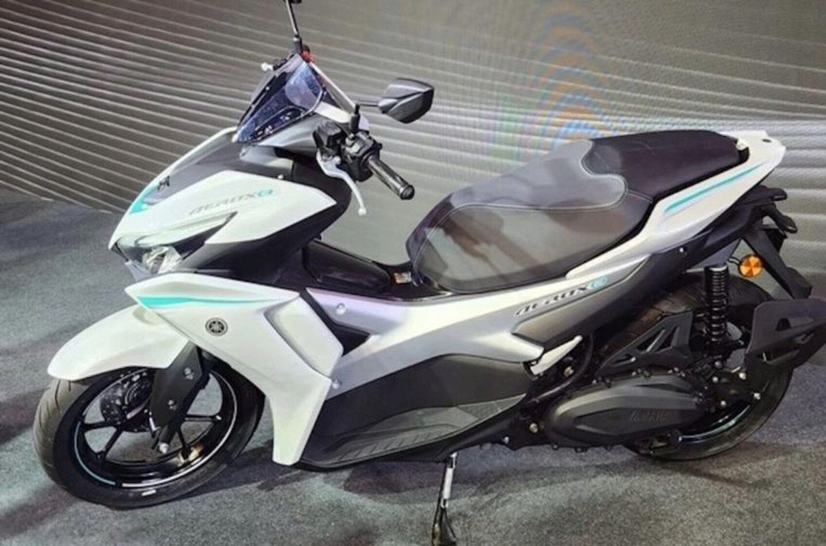 Yamaha NVX 155 bản thuần điện chính thức được mở bán: Chạy 117 km mỗi lần sạc, giá hơn 77 triệu đồng