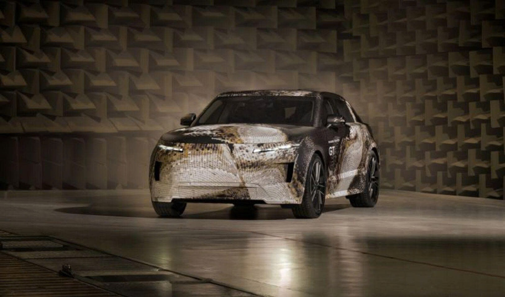 Range Rover xác nhận mẫu GT thuần điện đầu tiên, hé lộ nội thất trước ngày ra mắt
