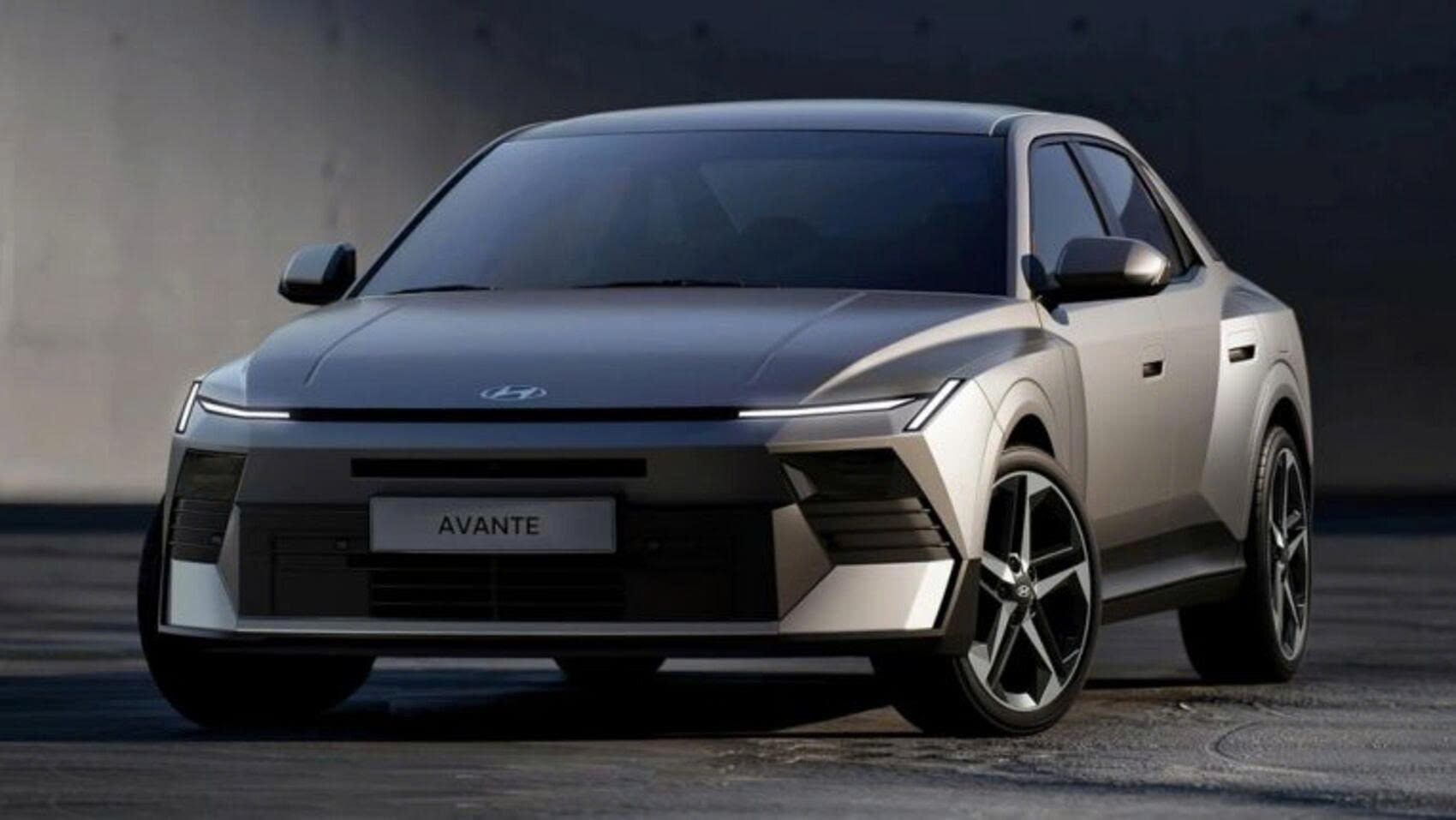 Hyundai nhận đặt cọc Elantra 2027, giá xe 442-681 triệu đồng