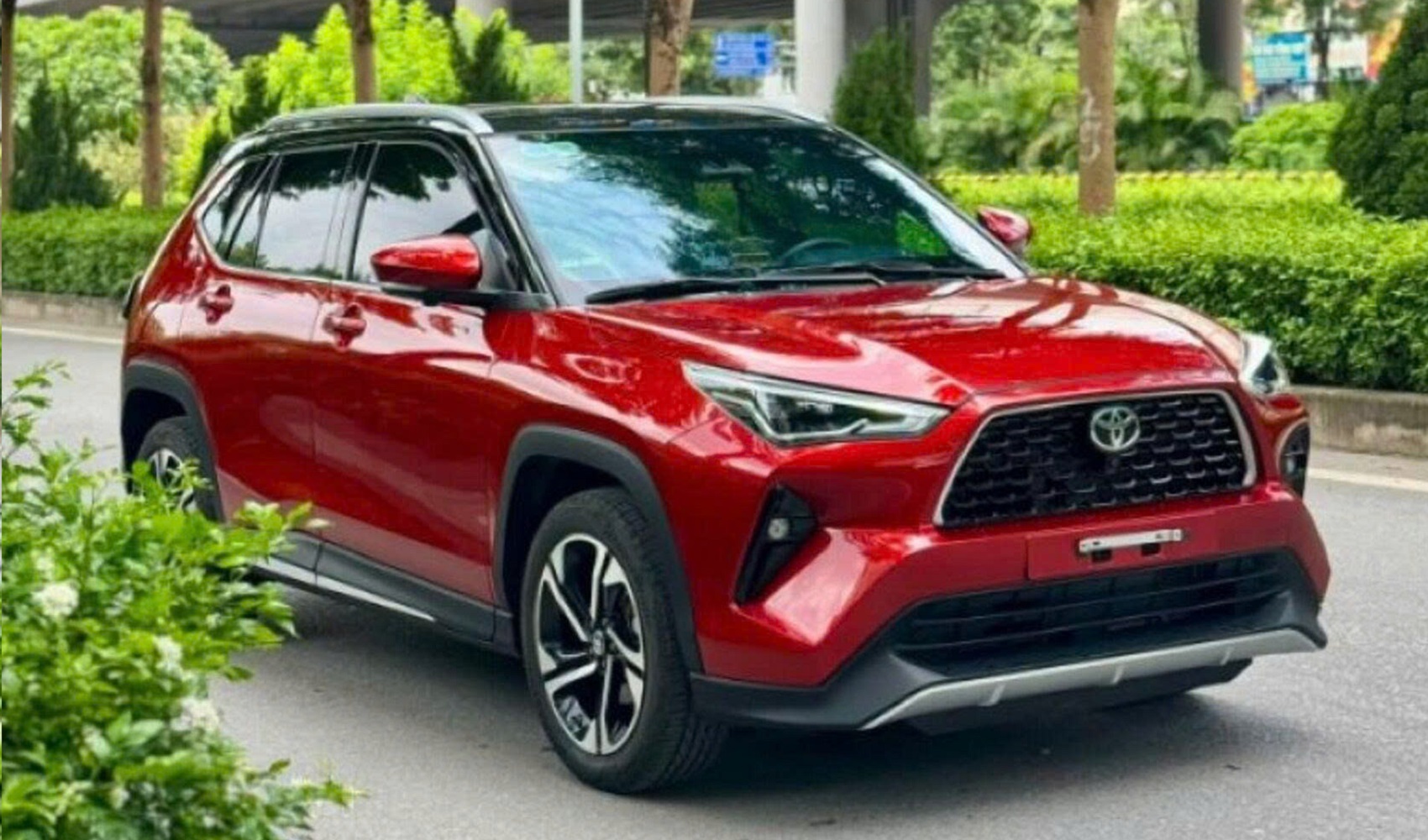 10 ô tô động cơ xăng dầu bán chạy nhất tháng 7/2026: Toyota Yaris Cross bất ngờ giành lại "ngôi vương"