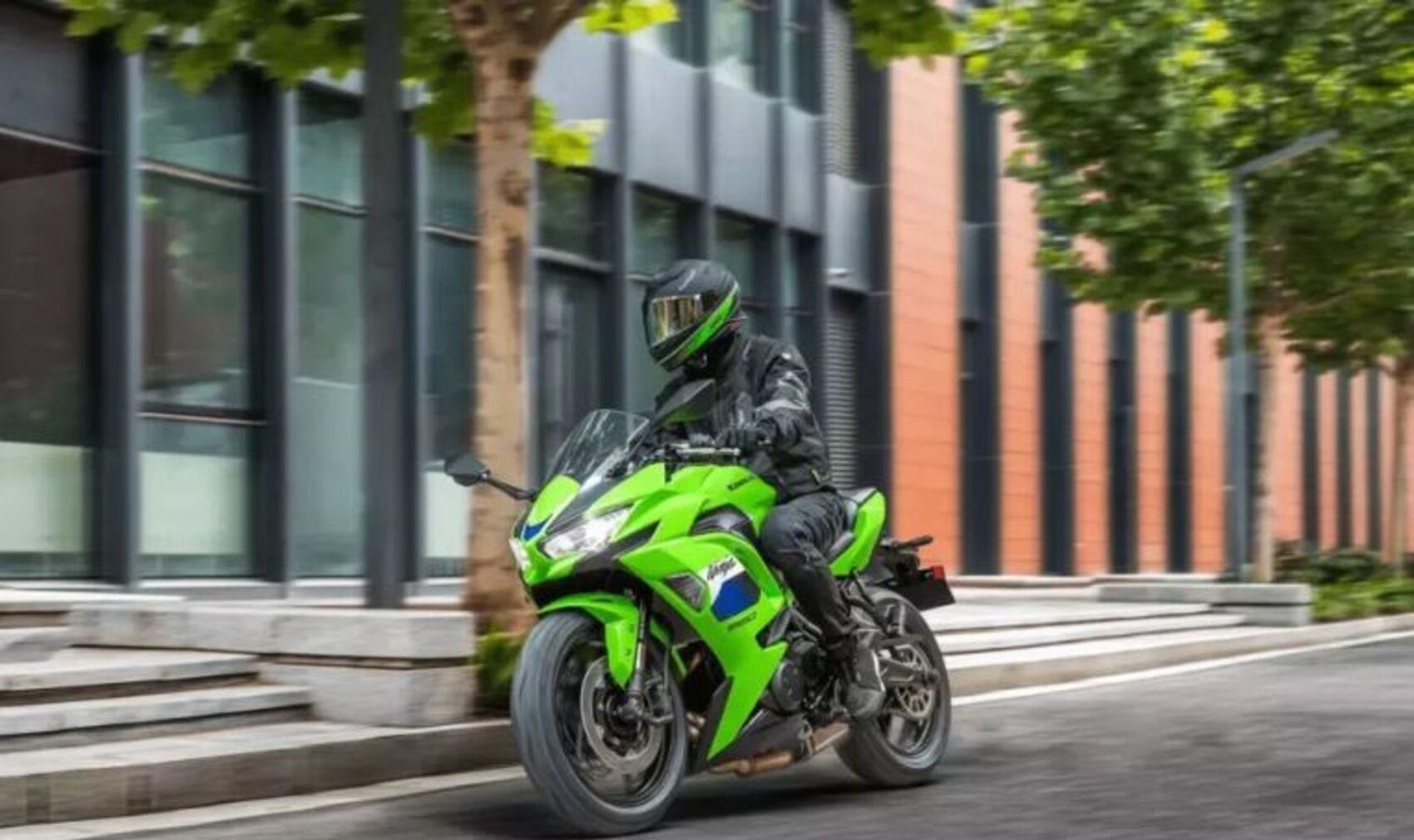Kawasaki Ninja 650 2027 ra mắt với phuộc Showa SFF-BP mới, nâng cấp phanh và bổ sung công nghệ thông minh