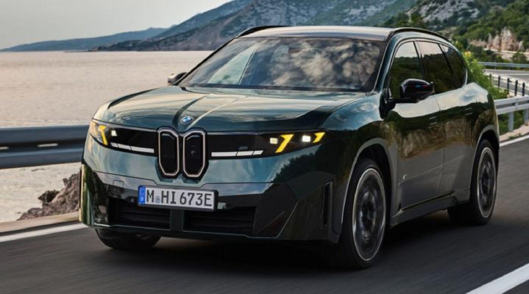 BMW iX3 M60 xDrive 2027 ra mắt: Bản M Performance mạnh 612 mã lực, sạc 10 phút đi được 340 km