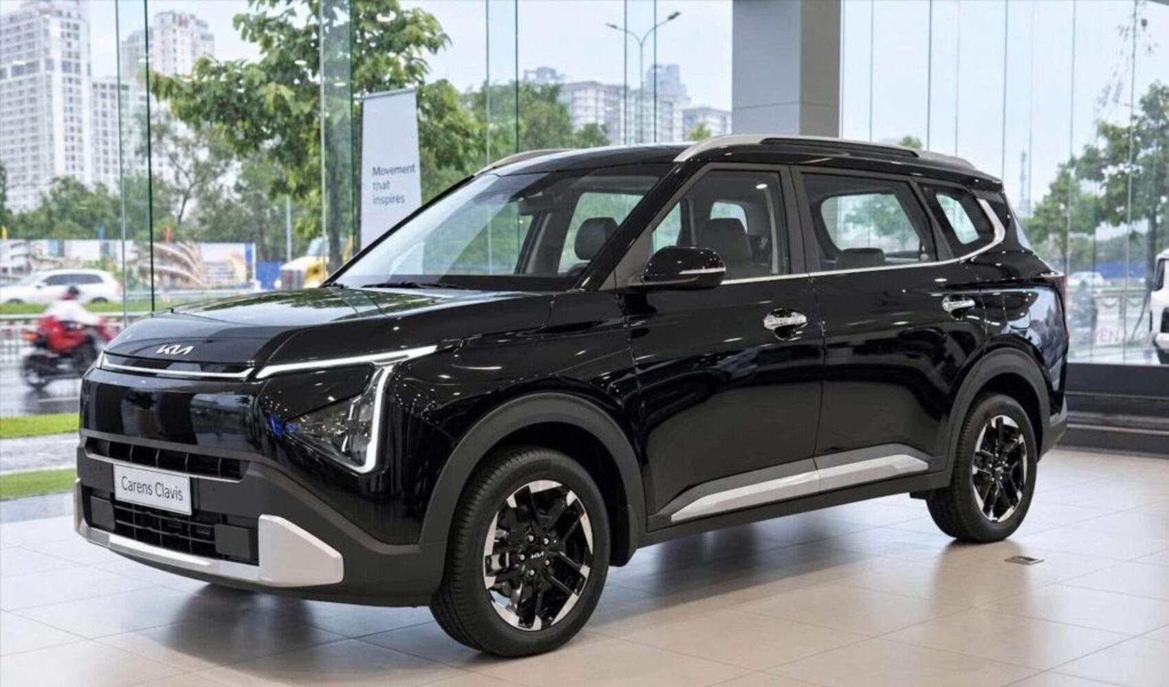 Ảnh thực tế KIA Carens Clavis: Nâng cấp thiết kế, bổ sung công nghệ ADAS, giá từ 639 triệu đồng