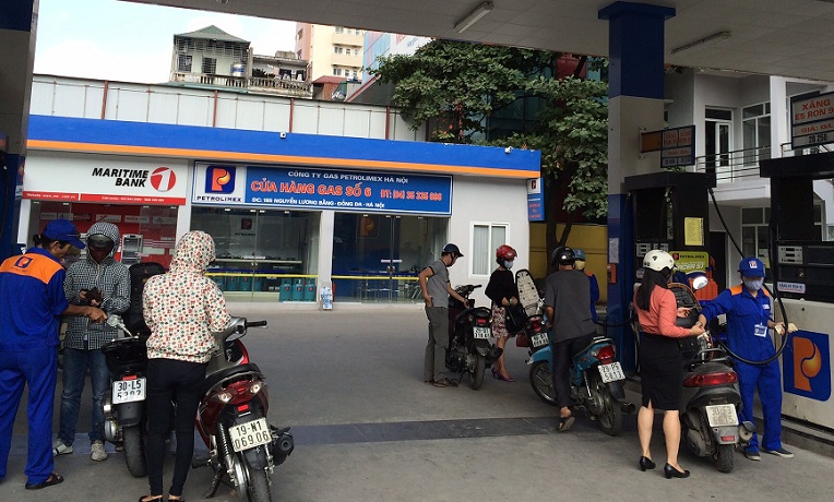 Xăng, dầu tăng giá với mức gần 1.000 đồng/lít/kg
