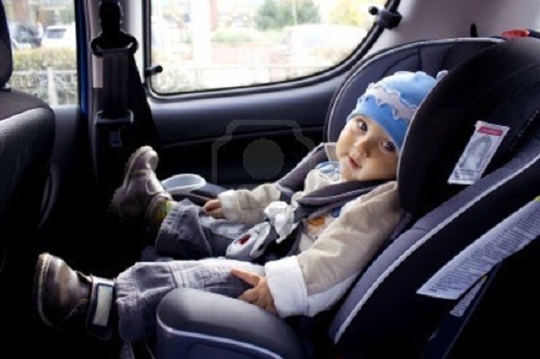 Ghế ngồi cho trẻ thế nào mới an toàn trên xe hơi?