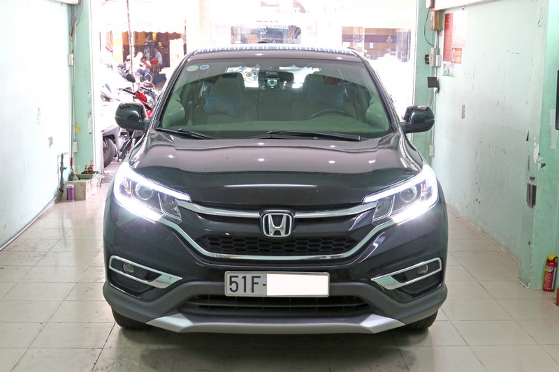 Chi 200 triệu mang “nhà hát” lên Honda CR-V 2015