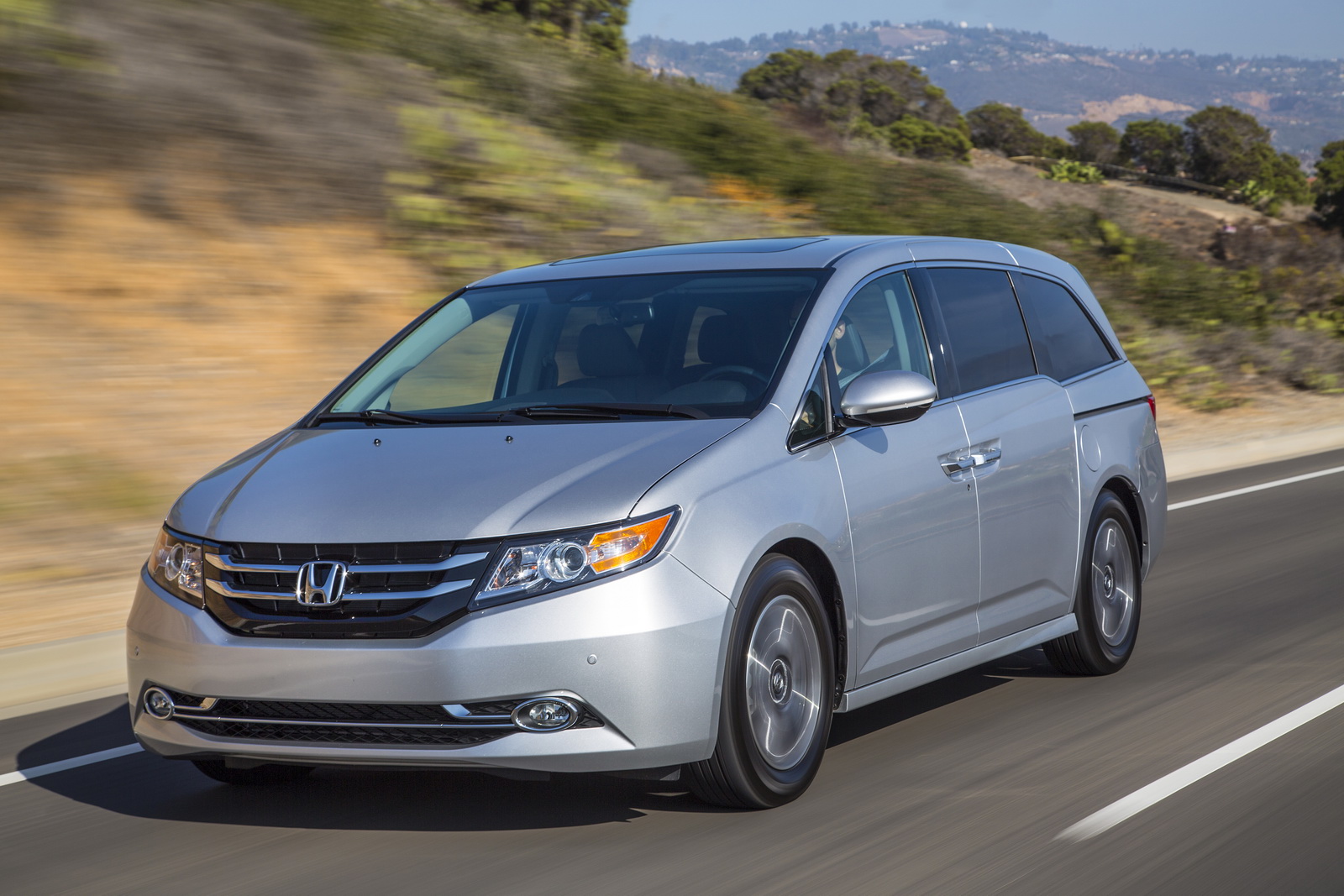 Honda Odyssey 2017 lên kệ,  giá hơn 30.000 USD