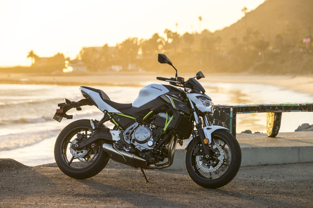 Kawasaki Z650 và Z900 tại Việt Nam giá từ 218 triệu đồng