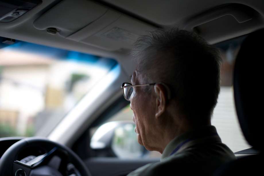 Người cao tuổi được giảm giá dịch vụ tang lễ nếu bỏ lái xe