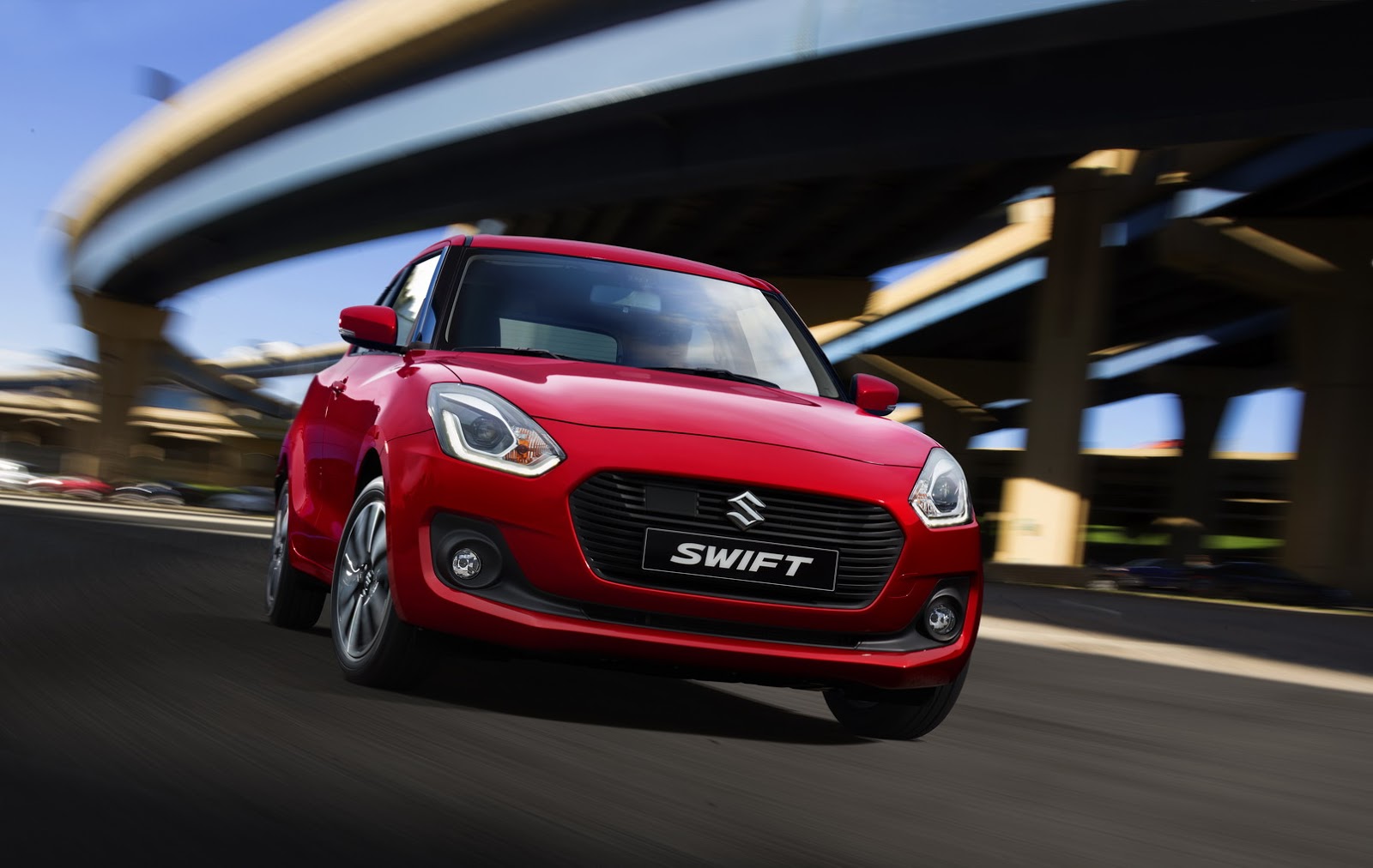 Suzuki Swift Sport mới “giảm cân” chỉ còn 870kg