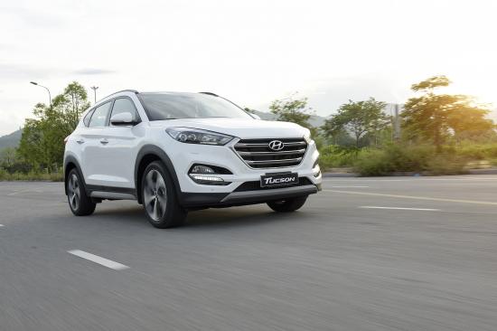 Honda CR-V vừa ra mắt, Hyundai Tucson giảm giá “kịch sàn”