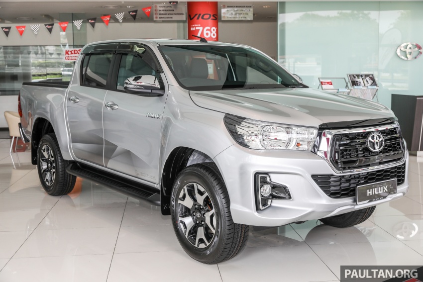 Ảnh chi tiết Toyota Hilux 2018 phiên bản đặc biệt vừa ra mắt ở Malaysia