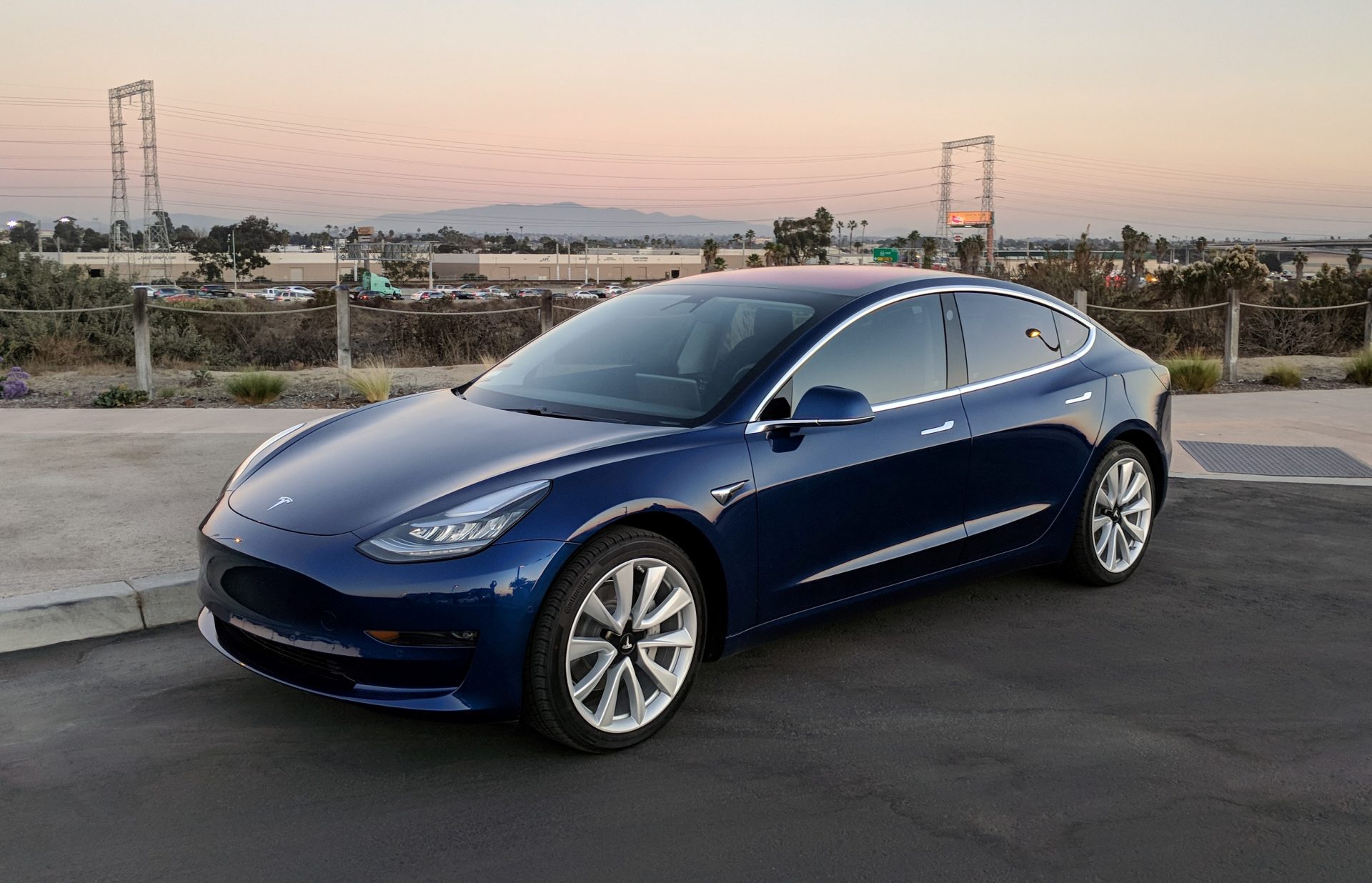 Xe điện Tesla đứng trước nguy cơ bị “soán ngôi”