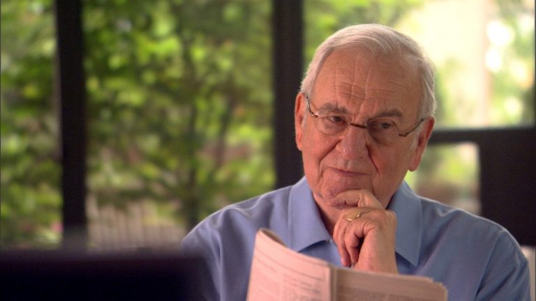 "Cha đẻ” Ford Mustang qua đời ở tuổi 95