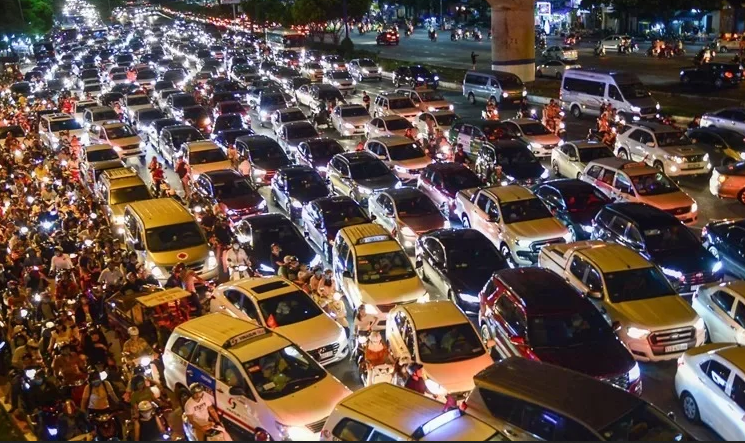 Phí đăng ký ôtô mới tại TP.HCM tăng kịch trần