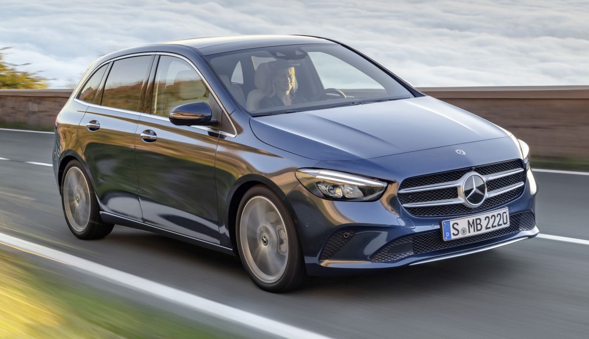 Ra mắt MPV Mercedes-Benz B200 Progressive Line giá 1,3 tỷ đồng tại Malaysia
