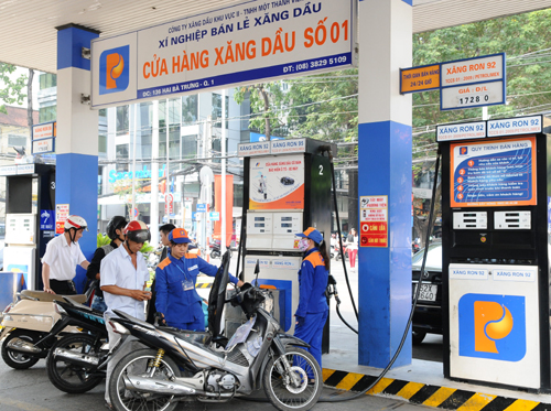 Xăng tăng giá sau 8 lần giảm liên tiếp
