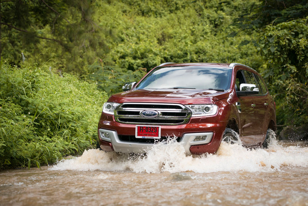 Trải nghiệm thực tế Ford Everest 2015