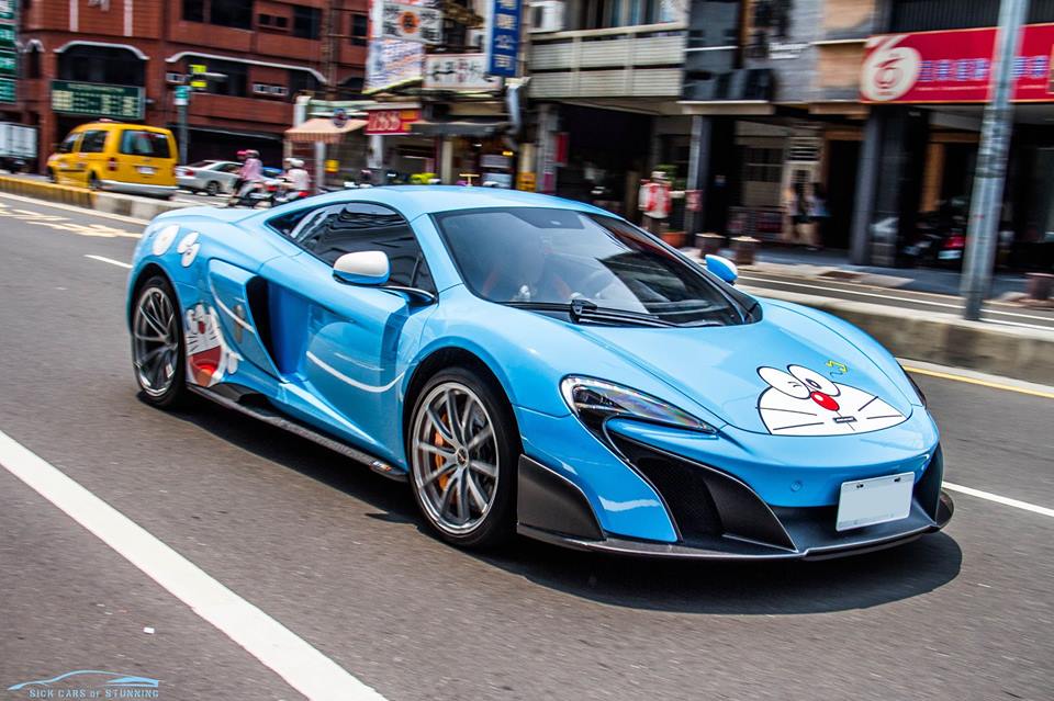 McLaren 675LT ngộ nghĩnh với “dàn áo” Doraemon