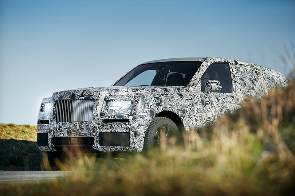 SUV Rolls-Royce chính thức lộ diện