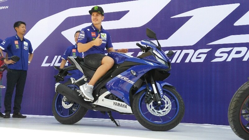 Maverick Vinales là đại sứ hình ảnh của Yamaha YZF-R15 2017