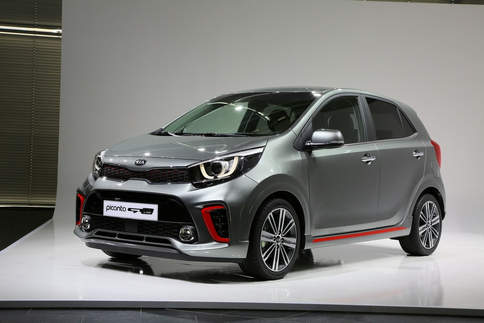 Kia Picanto 2017 bất ngờ xuất hiện sớm