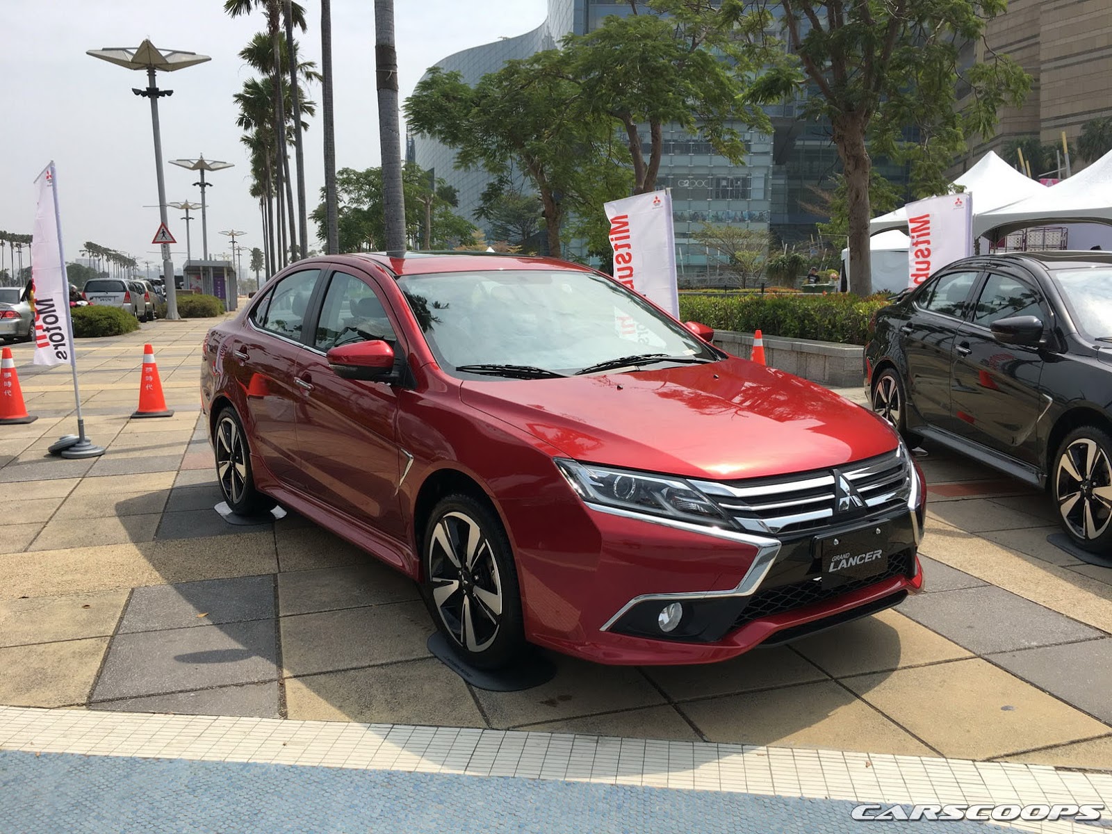 Mitsubishi Grand Lancer 2018 bất ngờ xuất hiện