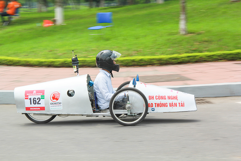 Honda EMC 2017: với 1 lít xăng đi được 1.867,429 km