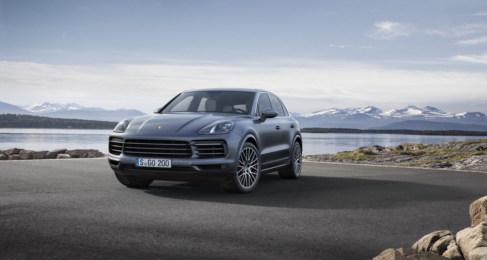 Porsche Cayenne hoàn toàn mới giá từ 74.828 Euro