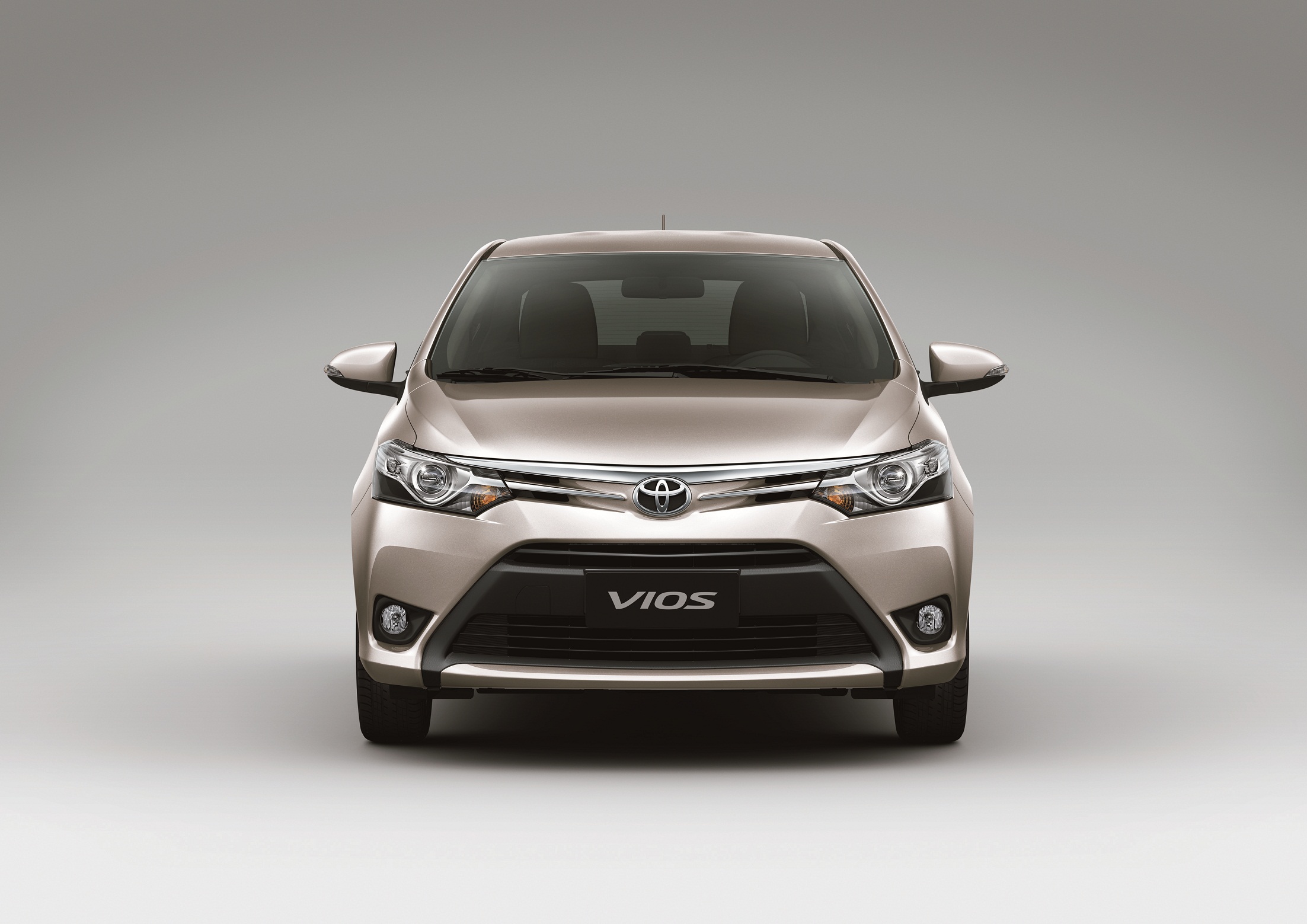 Toyota Việt Nam kích cầu bằng gói hỗ trợ phí trước bạ