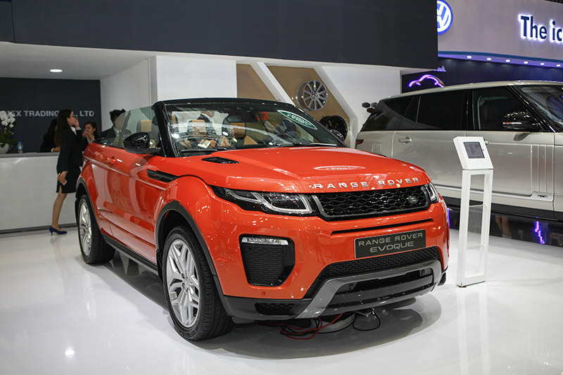 Lạ mắt với Range Rover Evoque phiên bản mui trần