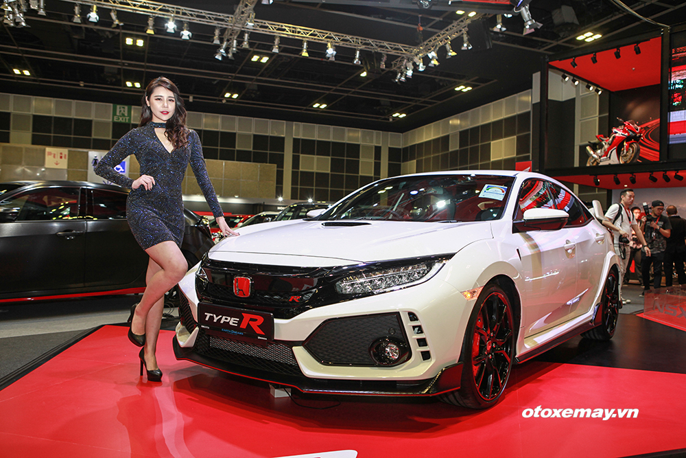 Ảnh thực tế Honda Civic Type R trình làng tại Singapore