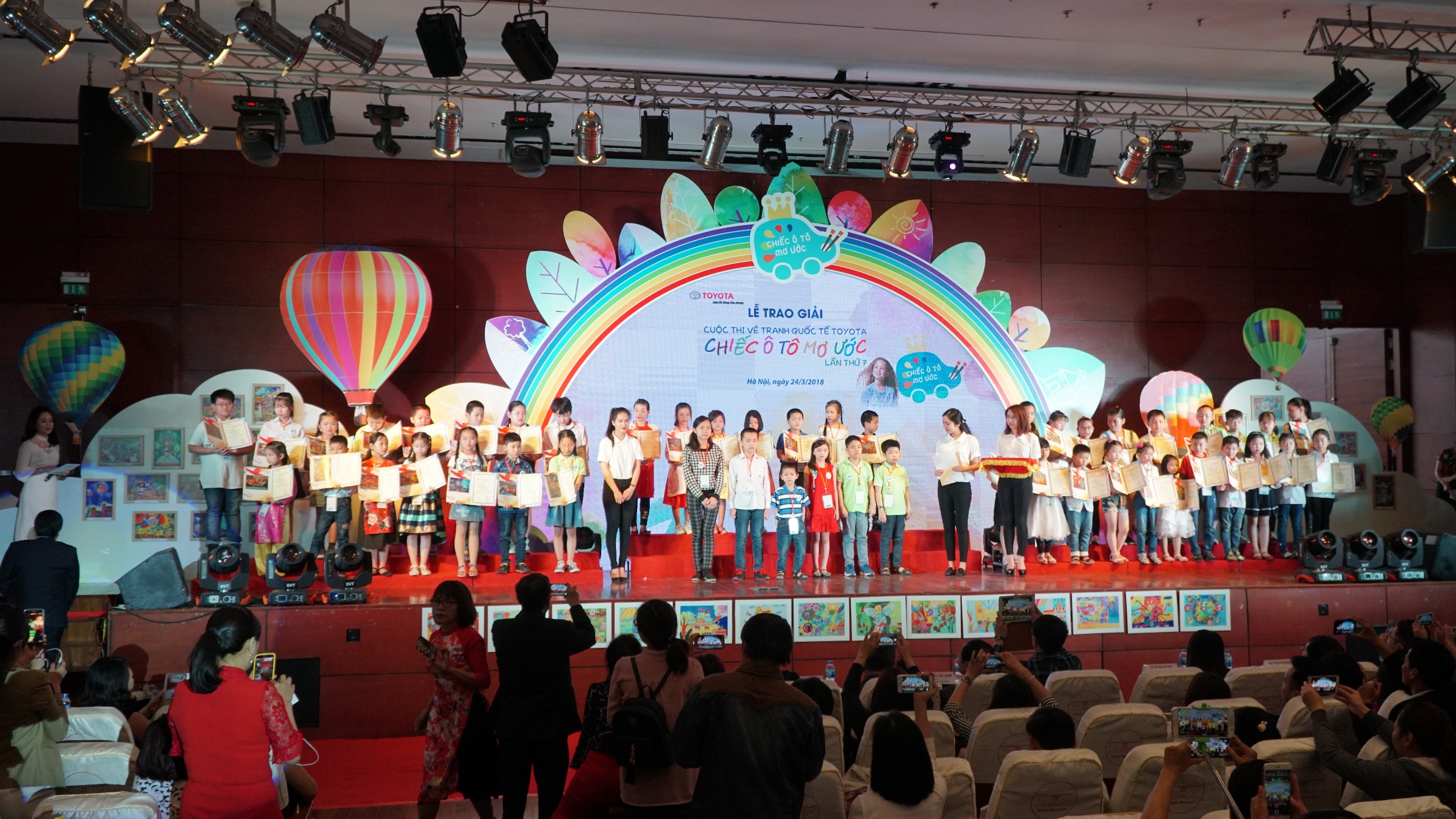 Trao giải Cuộc thi vẽ tranh Quốc tế Toyota "Chiếc ô tô mơ ước" lần thứ 7