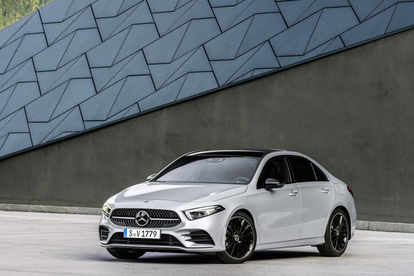 Mercedes-Benz A-Class 2019 chính thức ra mắt, giá bán chưa được tiết lộ