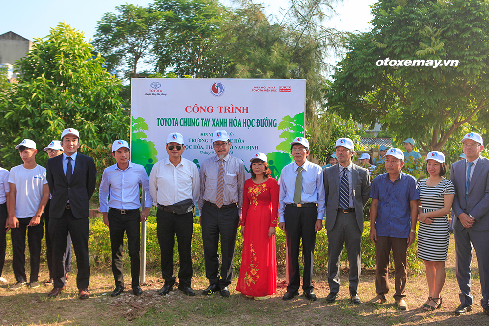 Toyota Việt Nam chung tay xanh hoá học đường