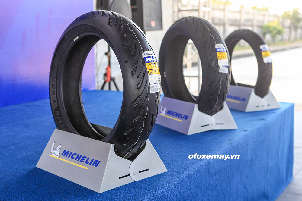 MICHELIN trình làng lốp ROAD 5 – tăng cường độ bám trên đường ướt/khô