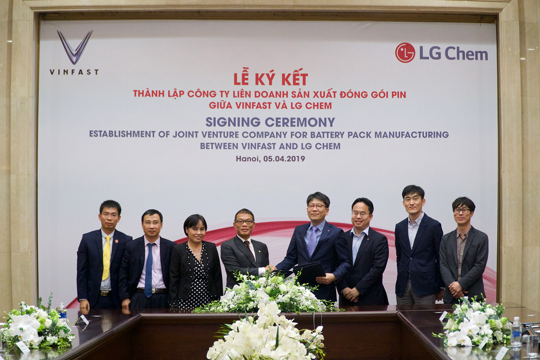 VinFast bắt tay cùng LG Chem thành lập liên doanh sản xuất pin