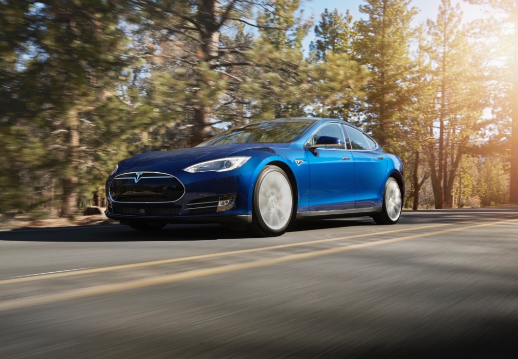 Tesla giới thiệu Model S phiên bản giá rẻ
