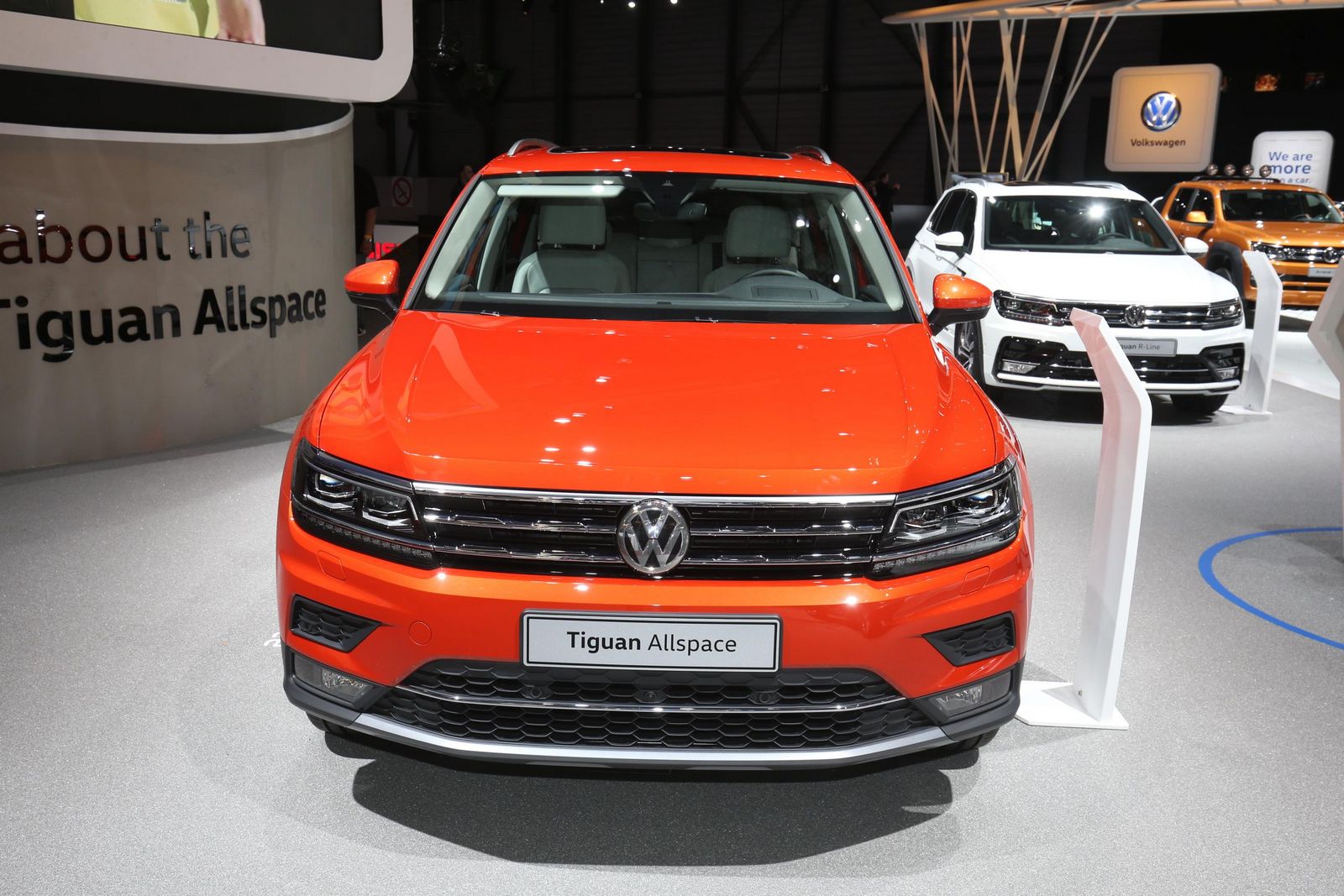 Lý do SUV 7 chỗ Volkswagen Tiguan Allspace 2018 tăng giá hơn 400 triệu đồng