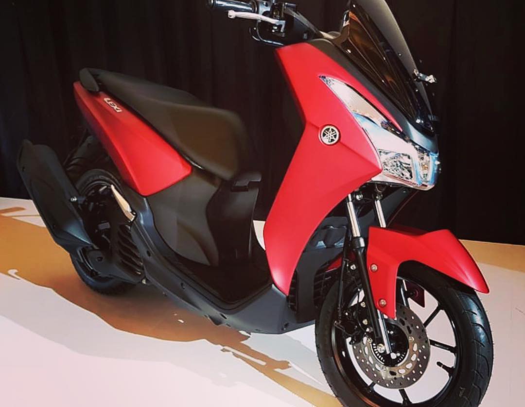 Yamaha LEXi 125 giá 34 triệu đồng cạnh tranh Honda PCX 125