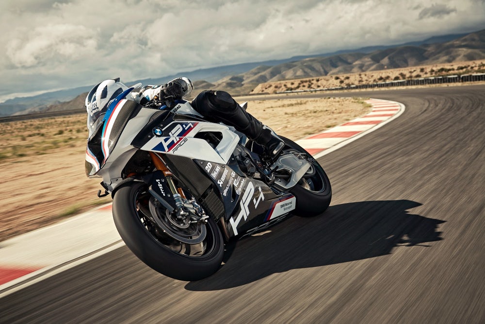 BMW vén màn siêu mô tô HP4 Race 215 mã lực