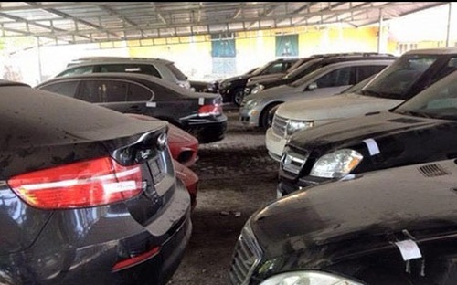 Tin Bộ Tài chính rao bán hàng trăm xe sang chỉ là giả mạo