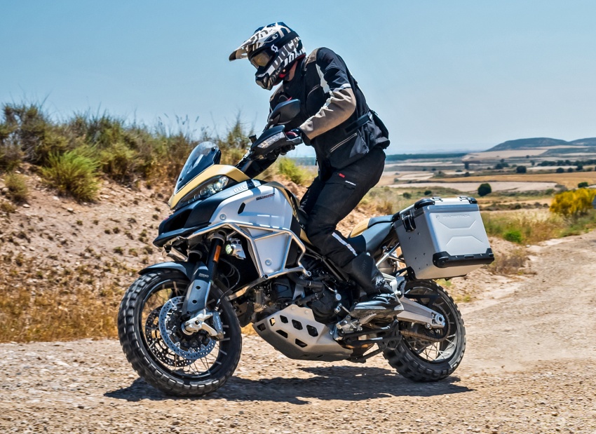 Ducati Multistrada 1200 Enduro Pro 2017 chính thức trình làng